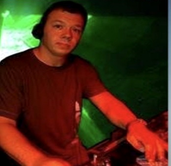 DJ Spinback performing